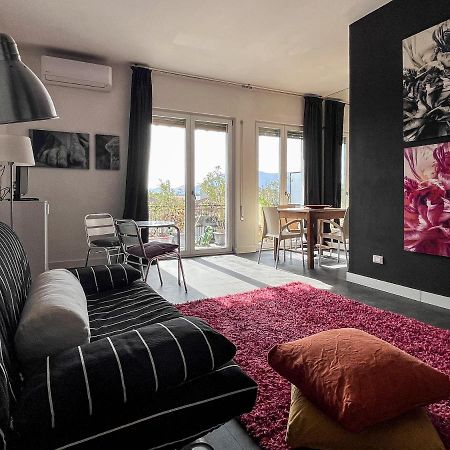 Mura Di Lucca Elegant Penthouse With Balcony Apartment Luaran gambar